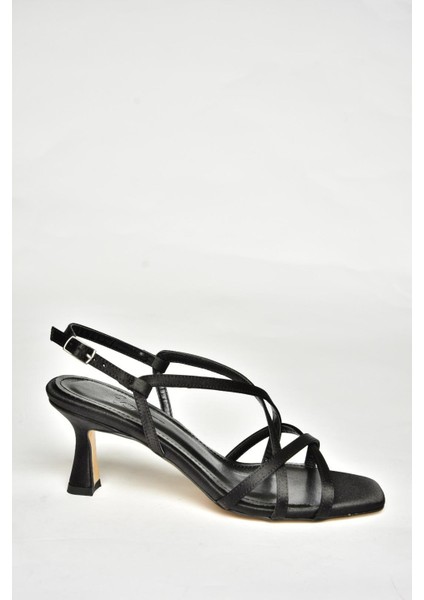 U569519704 Siyah Kumaş Alçak Topuklu Kadın Ayakkabı fırsatları