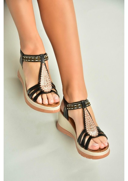 U258916109 Siyah Dolgu Tabanlı Kadın Sandalet indirimleri