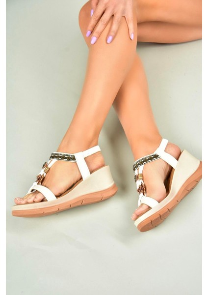 U258926809 Beyaz Dolgu Tabanlı Kadın Sandalet modelleri