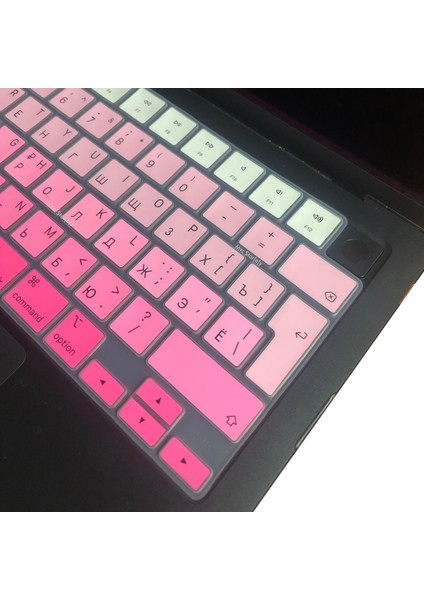 Rusça Klavye Koruyucu Macbook Air Pro M1-M2-M3 A2681 A2941 A2442 A2485 Uyumlu Gradient modelleri