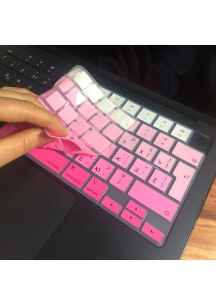 Rusça Klavye Koruyucu Macbook Air Pro M1-M2-M3 A2681 A2941 A2442 A2485 Uyumlu Gradient fırsatları