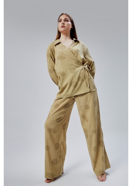 Haki Regular Bağlama Detaylı Gömlek indirimleri