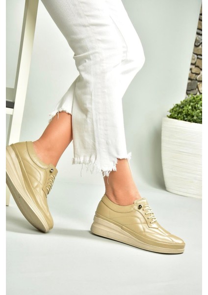 U555301303 Bej Hakiki Deri Günlük Kadın Ayakkabı fırsatları