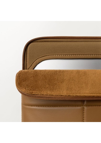 Suya Dayanıklı Kapitoneli MacBook Air/pro Laptop Kılıfı - M4/m3/m2/m1 Uyumlu fiyatları