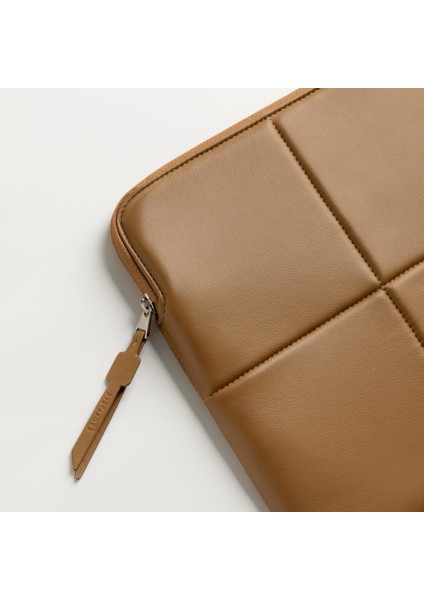 Suya Dayanıklı Kapitoneli MacBook Air/pro Laptop Kılıfı - M4/m3/m2/m1 Uyumlu indirimleri