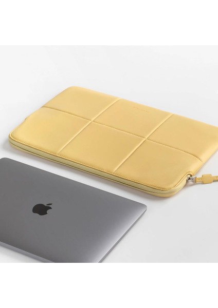 Suya Dayanıklı Kapitoneli MacBook Air/pro Laptop Kılıfı - M4/m3/m2/m1 Uyumlu fırsatları