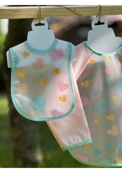 Bebek Mama ve Aktivite Önlüğü Seti | 2’li Şeffaf Sıvı Geçirmez Önlük Set | Kalpli Desen (6-18AY)