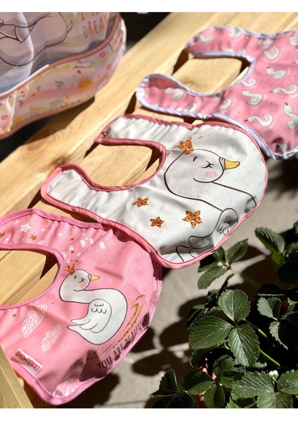 Pembe Fil Desenli Cepli Kollu Aktivite Önlüğü & 3lü Pembe Kuğu Desenli Kutulu Önlük Set (6-24 Ay)