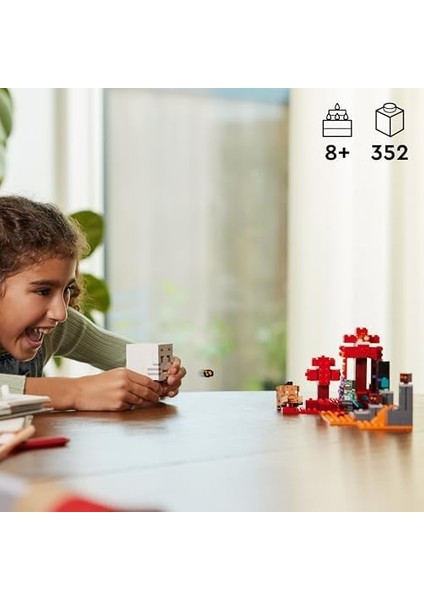 Minecraft Nether Geçidi Pususu 21255-8 Yaş ve Üzeri Macera Oyunları Seven Çocuklar Için Yaratıcı Oyuncak Yapım Seti (352 Parça)