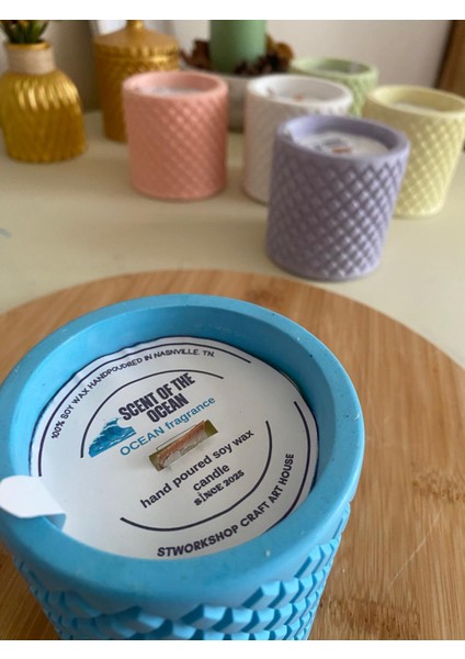 Dekoratif Okyanus Kokulu Mavi Taş Kap Mum – 300G Doğal Soya Wax, Ahşap Fitilli, El Yapımı ve Vegan