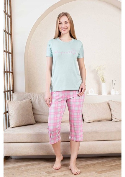 Kadın Su Yeşili Pembe Ekose Desen Bisiklet Yaka Düğmesiz Likralı Bambu Kısa Kol Kapri Pijama Takımı fırsatları