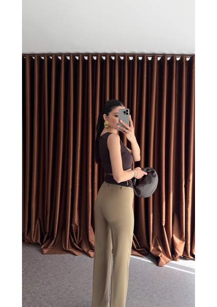 Gold Detaylı Acı Kahve Tasarım Bluz fiyatları