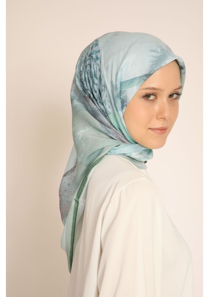 Yeşil Tonlarda Vintage Desenli Soft Eşarp - Şık ve Zarif Tasarım