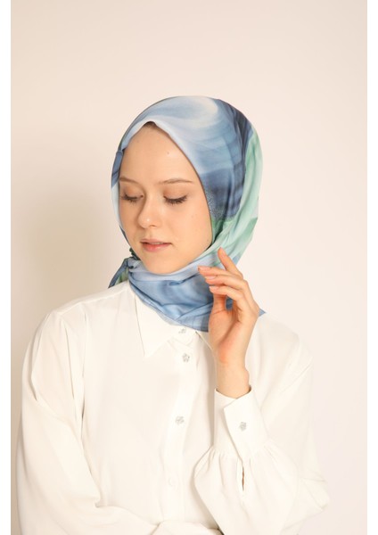 Mavi Yeşil Dalgasal Desenli Soft Eşarp - Modern ve Ferah Stil