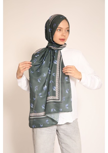 Desenli Yaprak Motiflilacivert Soft Kumaş Şal – Modern ve Şık Dokunuş