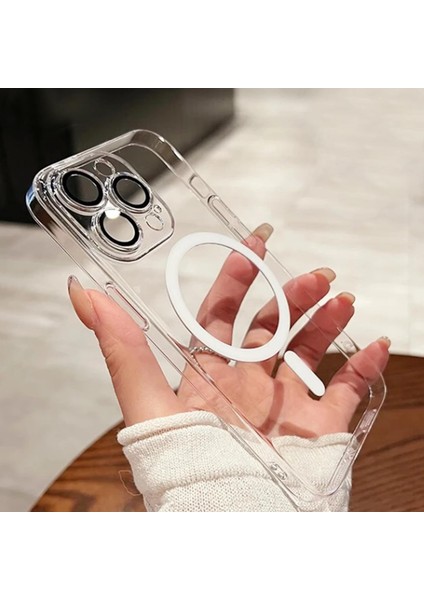 iPhone 15 Pro Max ile Uyumlu Kılıf Crystal Clear Magsafe ile Uyumlu Wireless Şarj Özellikli, Ince Hissiyat, Slot ve Tuşlara Rahat Erişim, Kamera Lens Korumalı Sert Plastik Şeffaf Kılıf