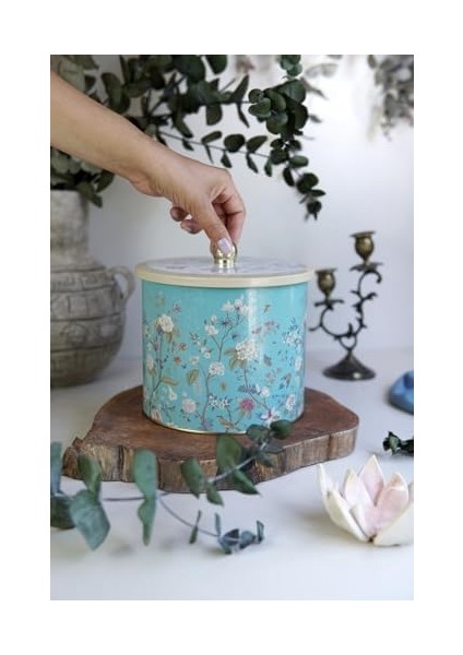 Desenli Erzak Saklama Kabı - Metal Saklama Kabı 17,5 cm x 15,5 cm (Botanica Blue)