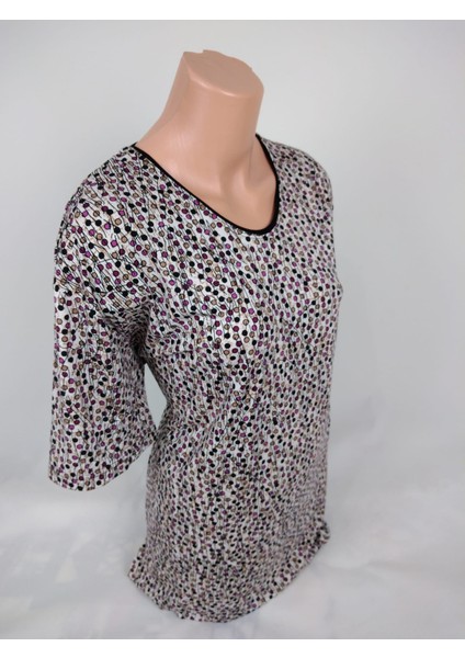 Kadın Siyah Beyaz U Yaka Kısa Kollu Desenli Yırtmaçlı Dokuma Viskon Anne Penye Tişört