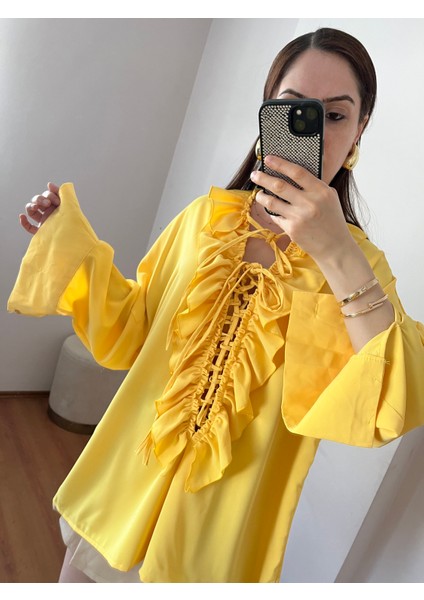 Oversize Yaka Fırfır Bağlama Detaylı Sarı Gömlek