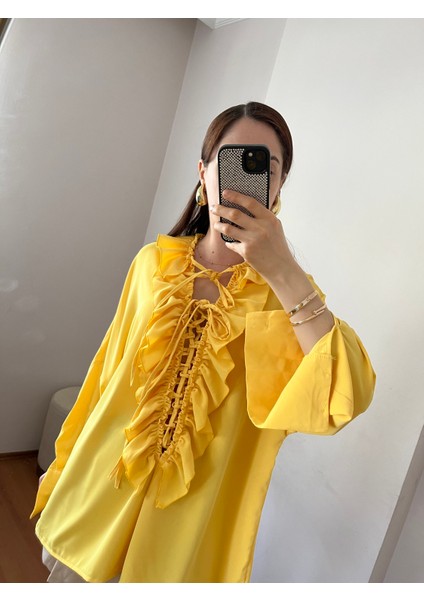 Oversize Yaka Fırfır Bağlama Detaylı Sarı Gömlek