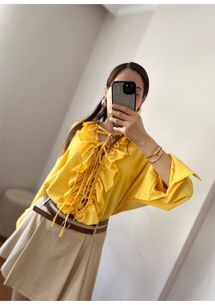 Oversize Yaka Fırfır Bağlama Detaylı Sarı Gömlek modelleri