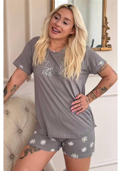 Gri Smile Everyday Desenli Bambu Kısa Kol Kadın Şortlu Pijama Takımı