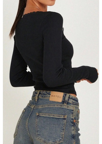 Kadın Siyah Kare Yaka Dantelli Uzun Kollu Crop Top Bluz