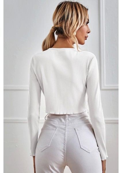 Kadın Beyaz Uzun Kollu Önden Bağlama Detaylı Crop Top Bluz