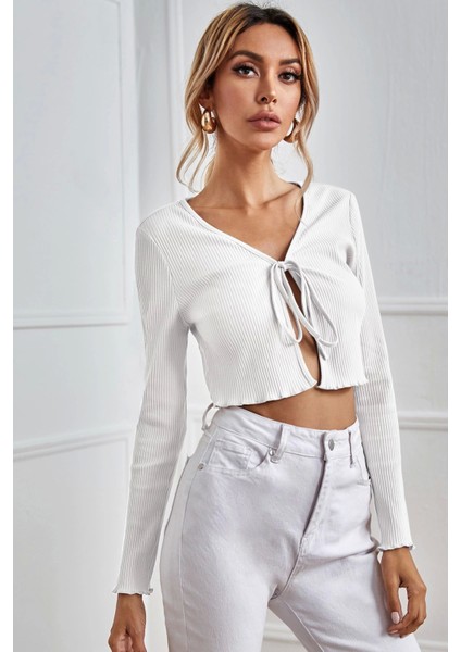 Kadın Beyaz Uzun Kollu Önden Bağlama Detaylı Crop Top Bluz