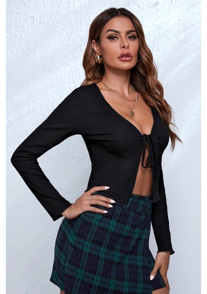 Kadın Siyah Uzun Kollu Önden Bağlama Detaylı Crop Top Bluz