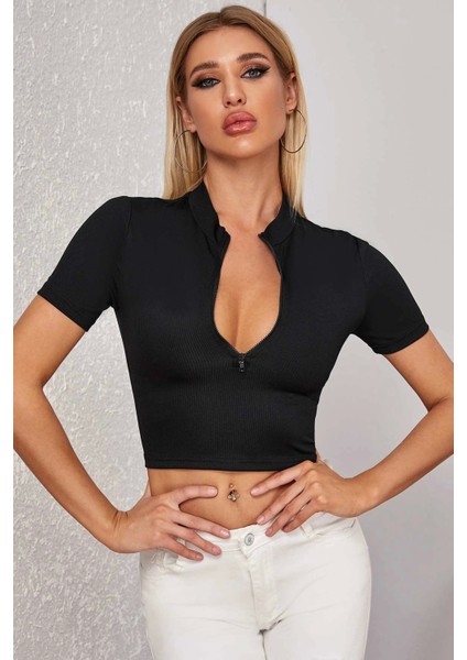 Kadın Siyah Yarım Fermuarlı ve Kısa Kollu Crop Top Bluz