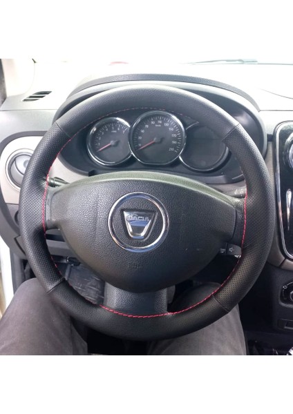 Dikişli Direksiyon Kılıfı Noktalı Deri Siyah Deri Kırmızı Dikişli Dacia Lody Için