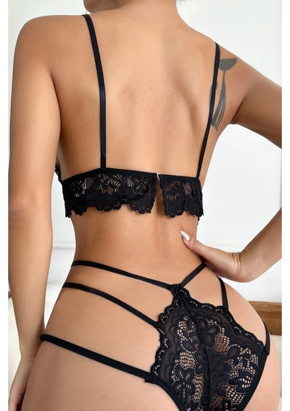 Kadın Siyah Dantel Cut-Out Detaylı Şık Sütyen ve Külot Takımı modelleri