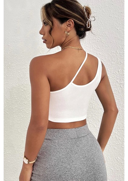 Kadın Beyaz Tek Omuzlu Çapraz Askılı Crop Top Büstiyer