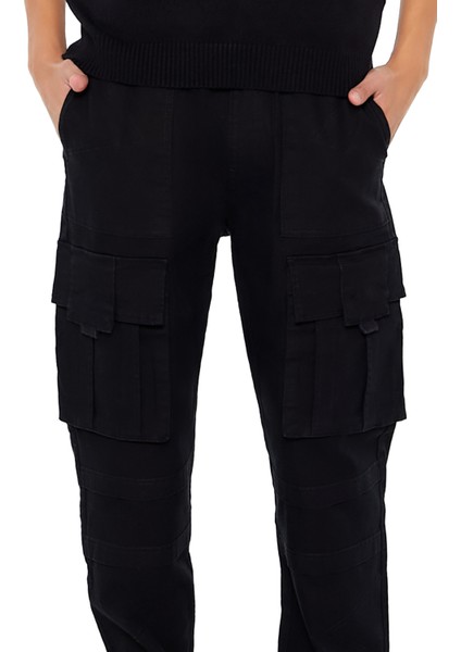 Slim-Fit Kargo Pantolon