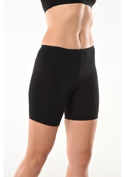 Likralı Kısa Kadın Şort Tayt modelleri