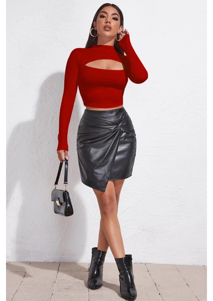 Kadın Kırmızı Göğüs Dekolteli Uzun Kollu Cut Out Crop Top Bluz