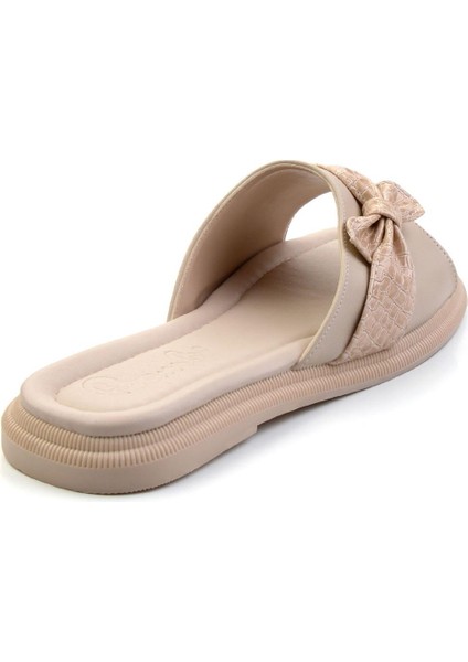 Kadın Terlik Suni Deri Malzeme ile Konforlu Kullanım için Tasarlandı modelleri