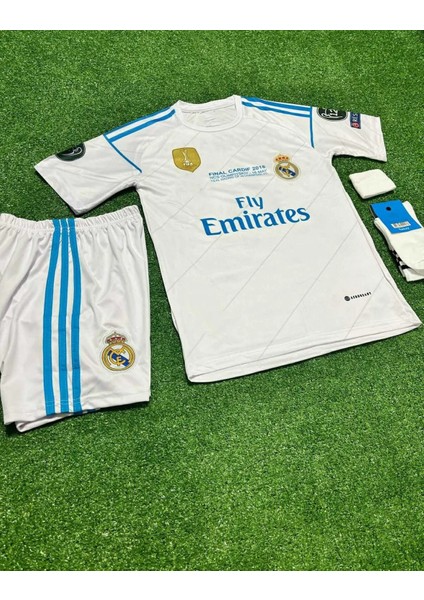 Real Madrid 2018 Finali Cristiano Ronaldo Çocuk Forması Şort Çorap Bileklik 4'lü Set