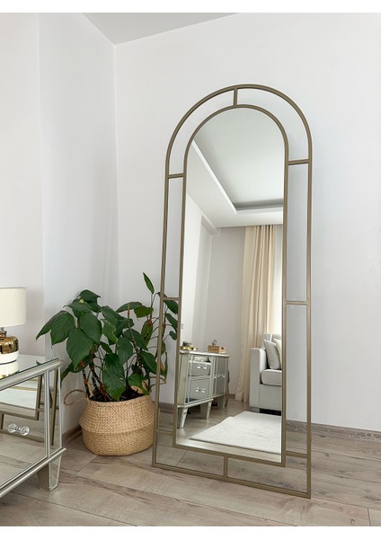 Siyah Metal Çerçeveli 180X70 cm Pencere Model Oval Ayaklı Boy Aynası