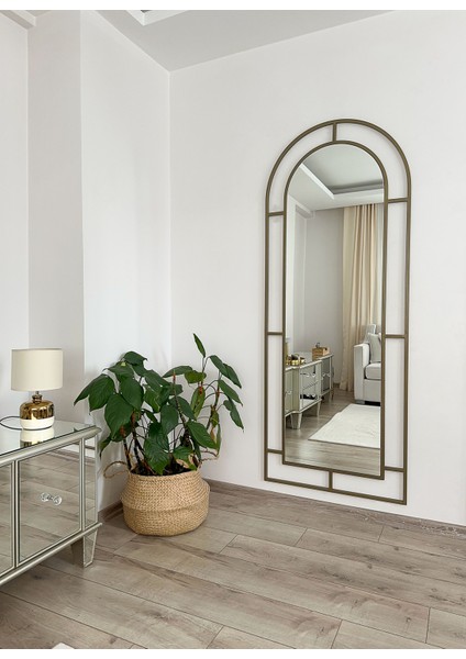 Siyah Metal Çerçeveli 180X70 cm Pencere Model Oval Ayaklı Boy Aynası