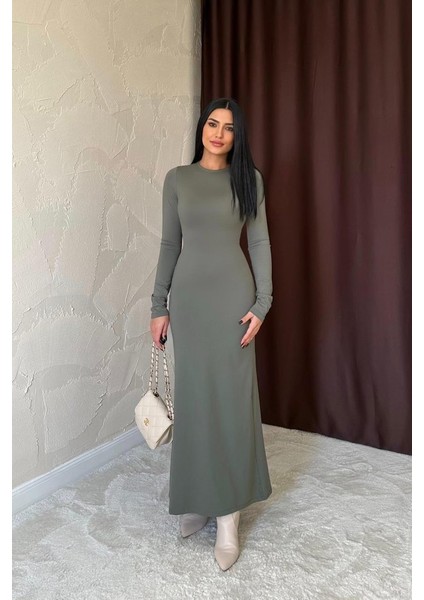 Haki Vücudu Saran Uzun Elbise