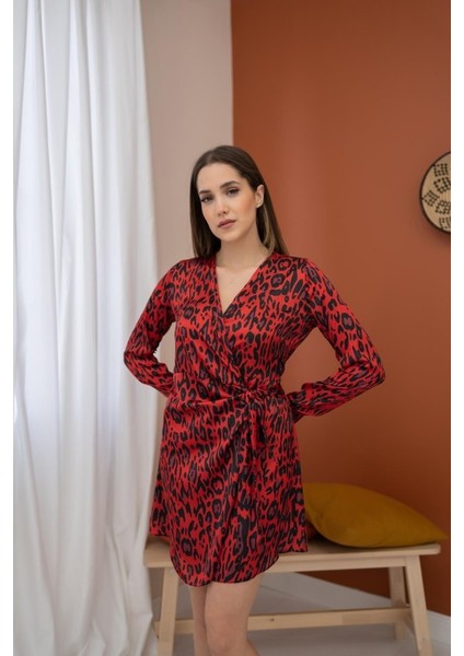 Kırmızı Leopar Desenli Saten Elbise