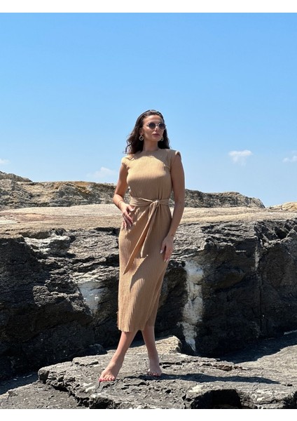 Pamela Kuşakli Vatkali Elbi̇se