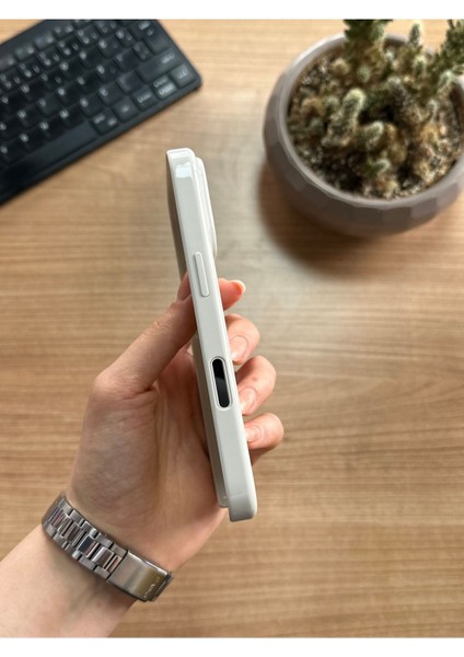 iPhone 16 Pro Animasyonlu Stylus Silikon Kılıf