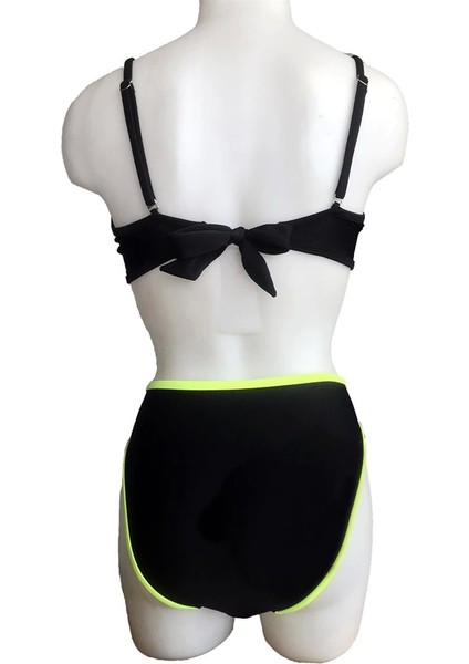 Mila Burgulu Straplez Bikini