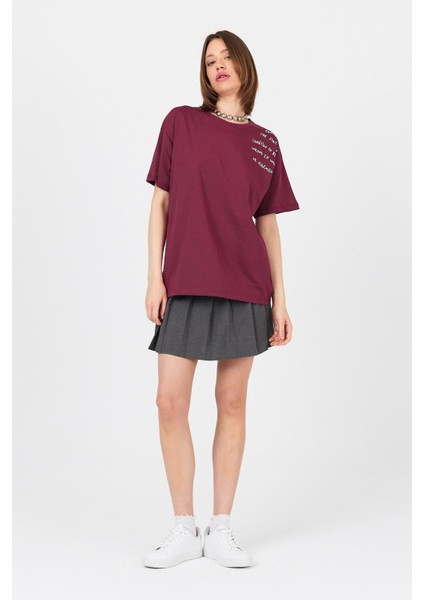 Bordo Göğüs Yazı Baskılı Pamuklu Oversize Tişört 2150-31M fiyatları