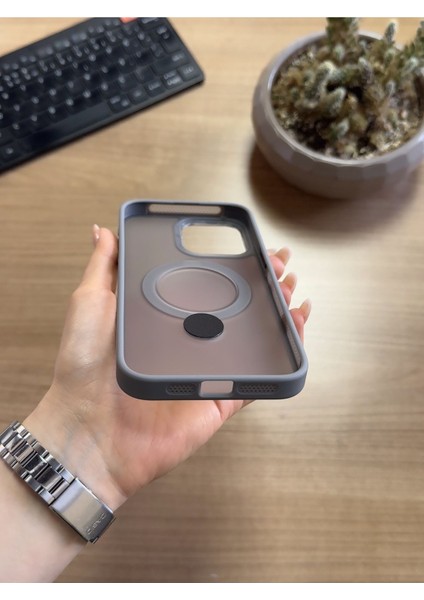 iPhone 15 Pro Max Standlı ve Magsafe Kılıf SOOCASE622