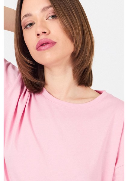 Pembe Arka Yazı Baskılı Kalpli %100 Pamuk Oversize Tişört 2150-33M fırsatları