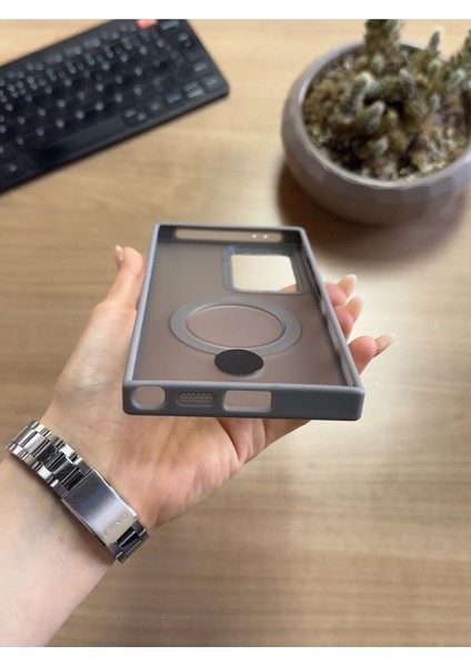 Samsung S24 Ultra Standlı ve Magsafe Kılıf SOOCASE622 fırsatları